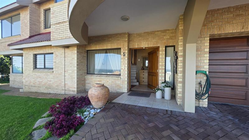 3 Bedroom Property for Sale in Glentana Western Cape